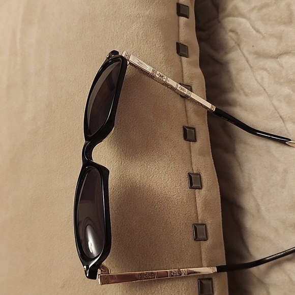 Brighton Silver and Black Glasses with Sleek Frame and Dark Lenses No Scratches! - Picture 1 of 8